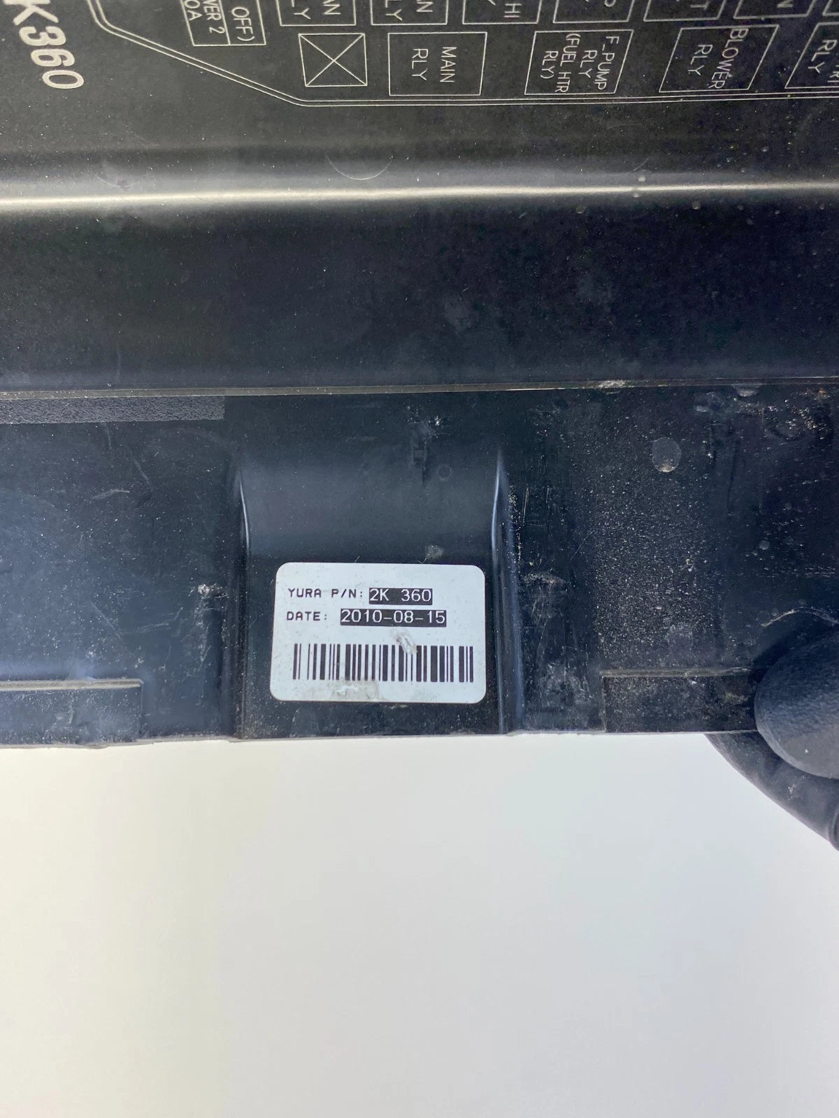 2010-2013 KIA SOUL 2.0L L4 A/T ENGINE COMPARTMENT FUSE BOX CAP COVER LID OEM