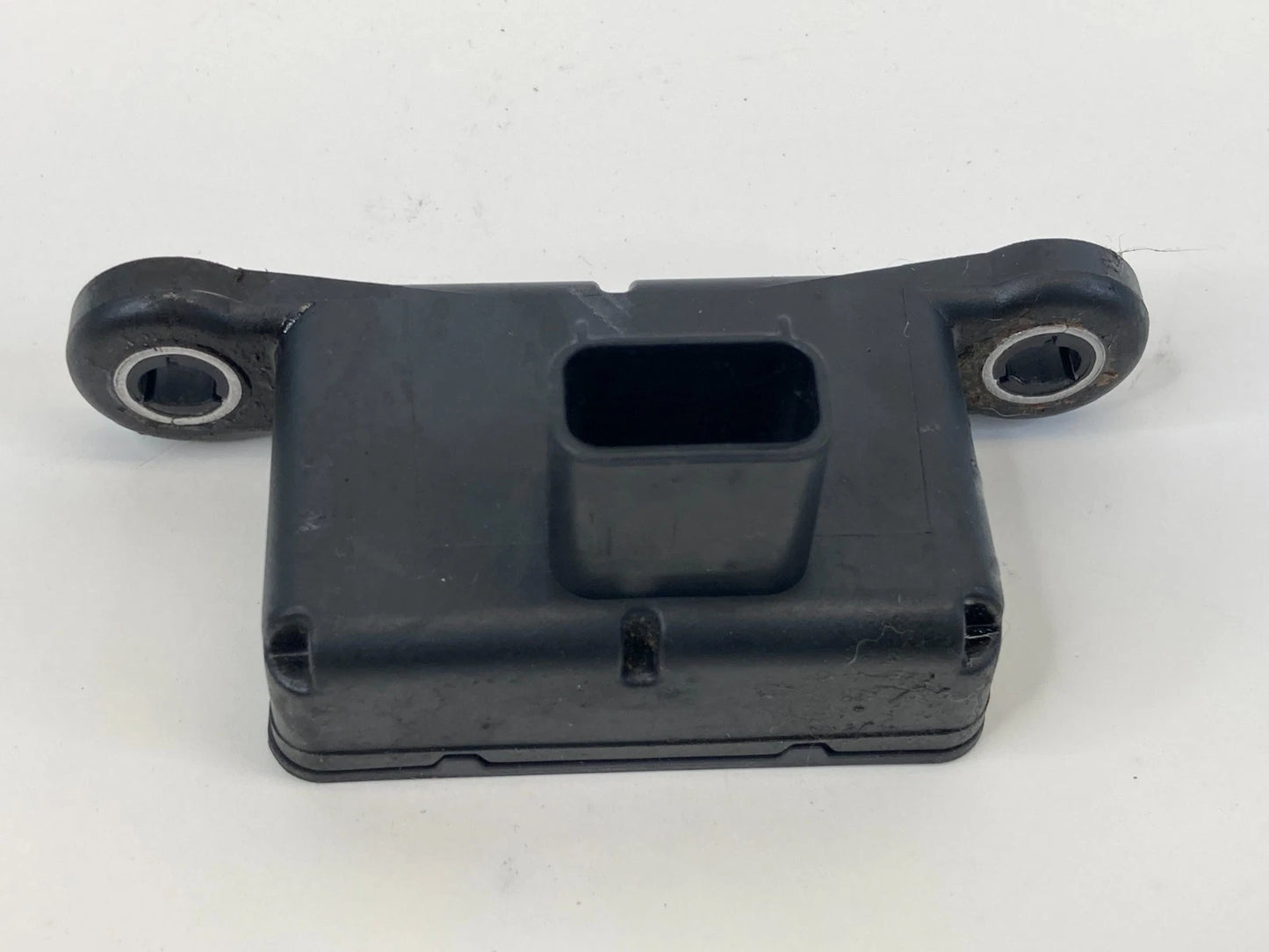 2011-2016 CHEVROLET CRUZE YAW RATE MODULE SENSOR MID CENTER CONSOLE OEM 13578326