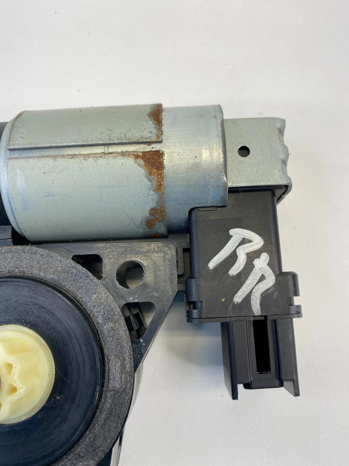 2003-2008 MAZDA 6 MAZDA6 REAR RIGHT SIDE DOOR WINDOW MOTOR ASSEMBLY G22C-5958X
