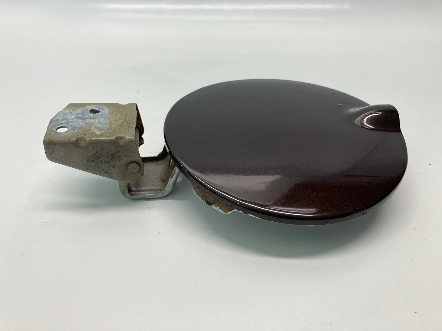 05-09 CHEVROLET EQUINOX 06-09 TORRENT FUEL TANK FILLER DOOR GAS LID COVER RED