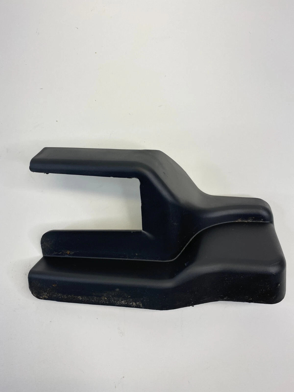 06-12 FORD FUSION REAR RIGHT SEAT FORWARD OUTER FOOT COVER BEZEL 6E53-54130A02