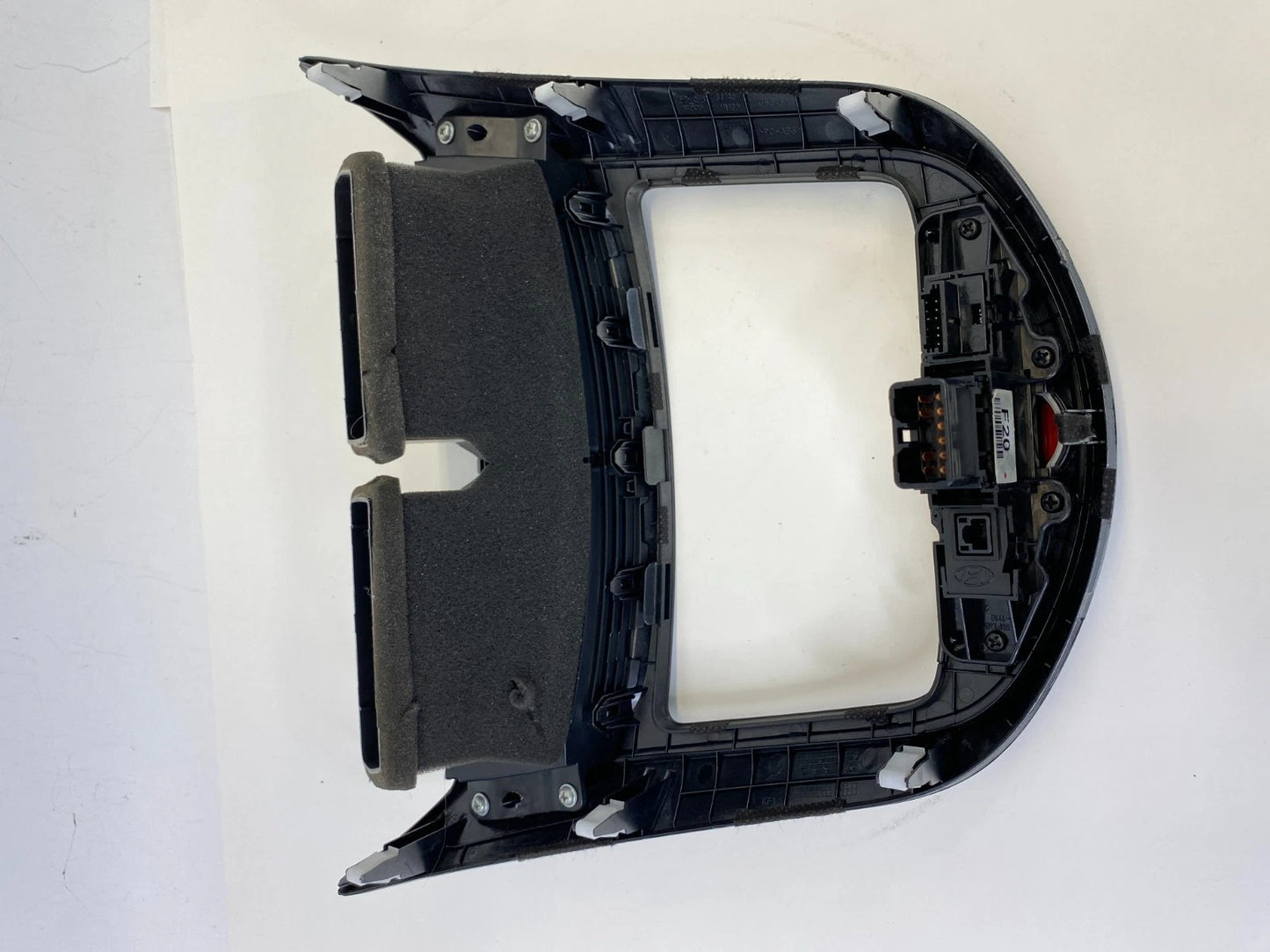 2012-2017 HYUNDAI ACCENT DASH RADIO BEZEL TRIM W/ AIR VENTS HAZARD SWITCH BUTTON