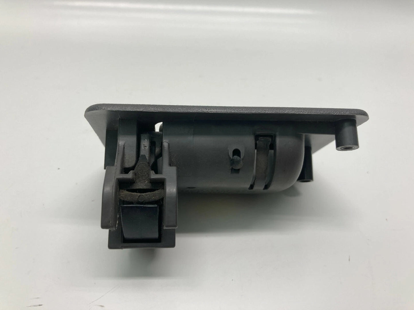 02 03 04 05 FORD EXPLORER MOUNTAINEER GLOVE BOX DOOR HANDLE LATCH YL2A1006004AAW
