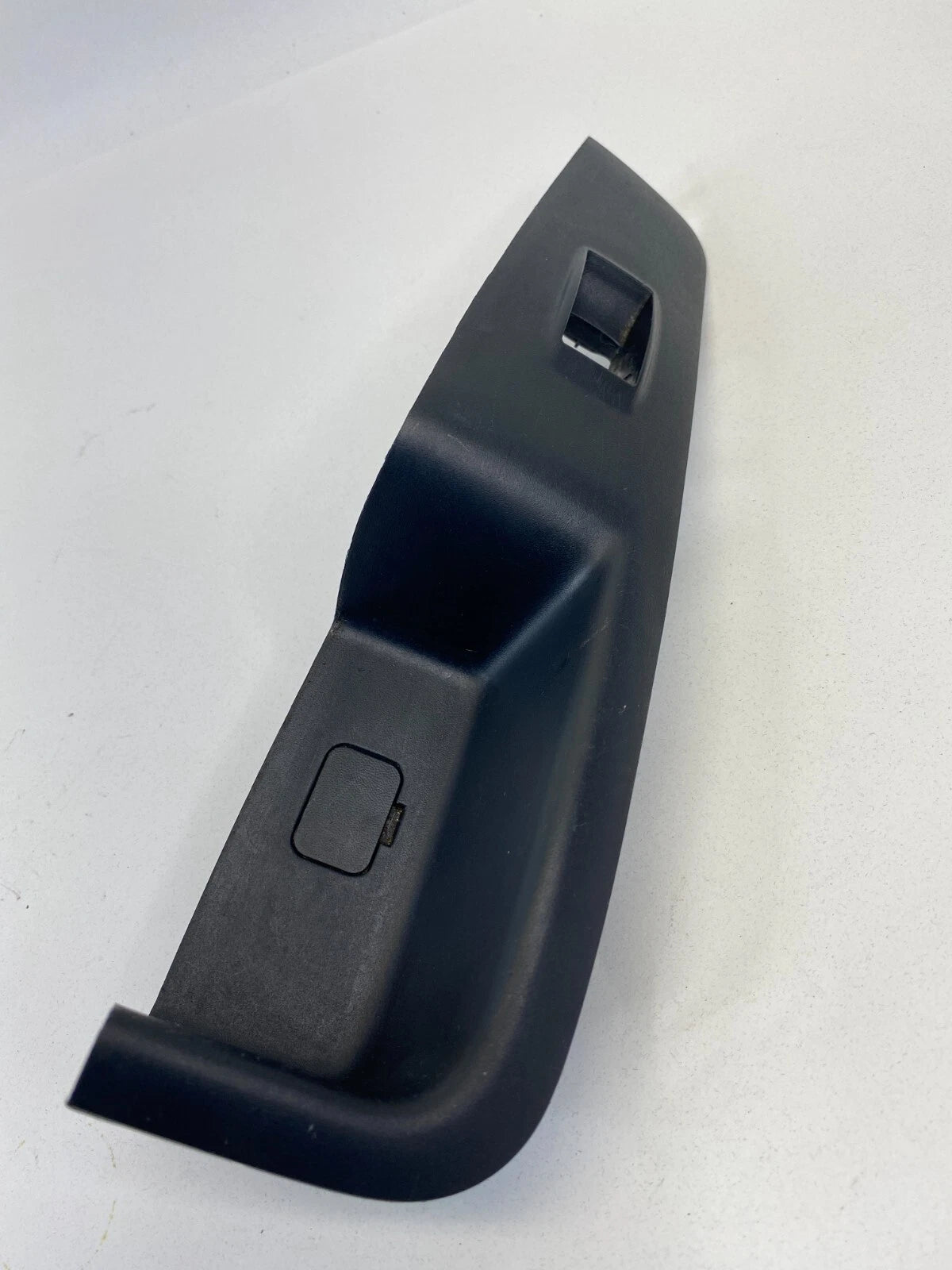 2007-2013 MITSUBISHI OUTLANDER REAR LEFT DOOR WINDOW SWITCH COVER BEZEL SPC01639