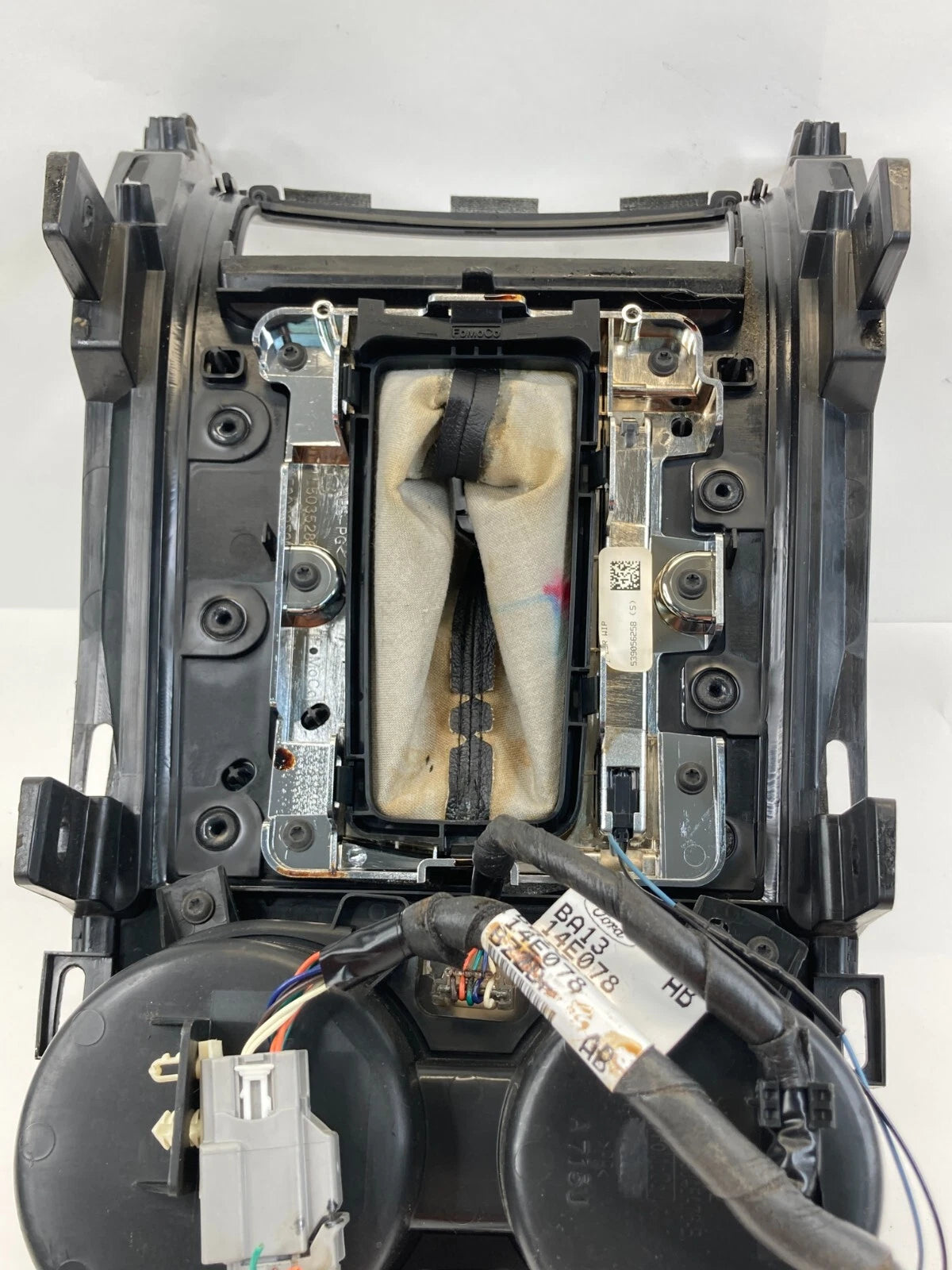 11 12 LINCOLN MKX CENTER CONSOLE SHIFTER BEZEL TRIM W/ CUP HOLDER BA1378045A76B