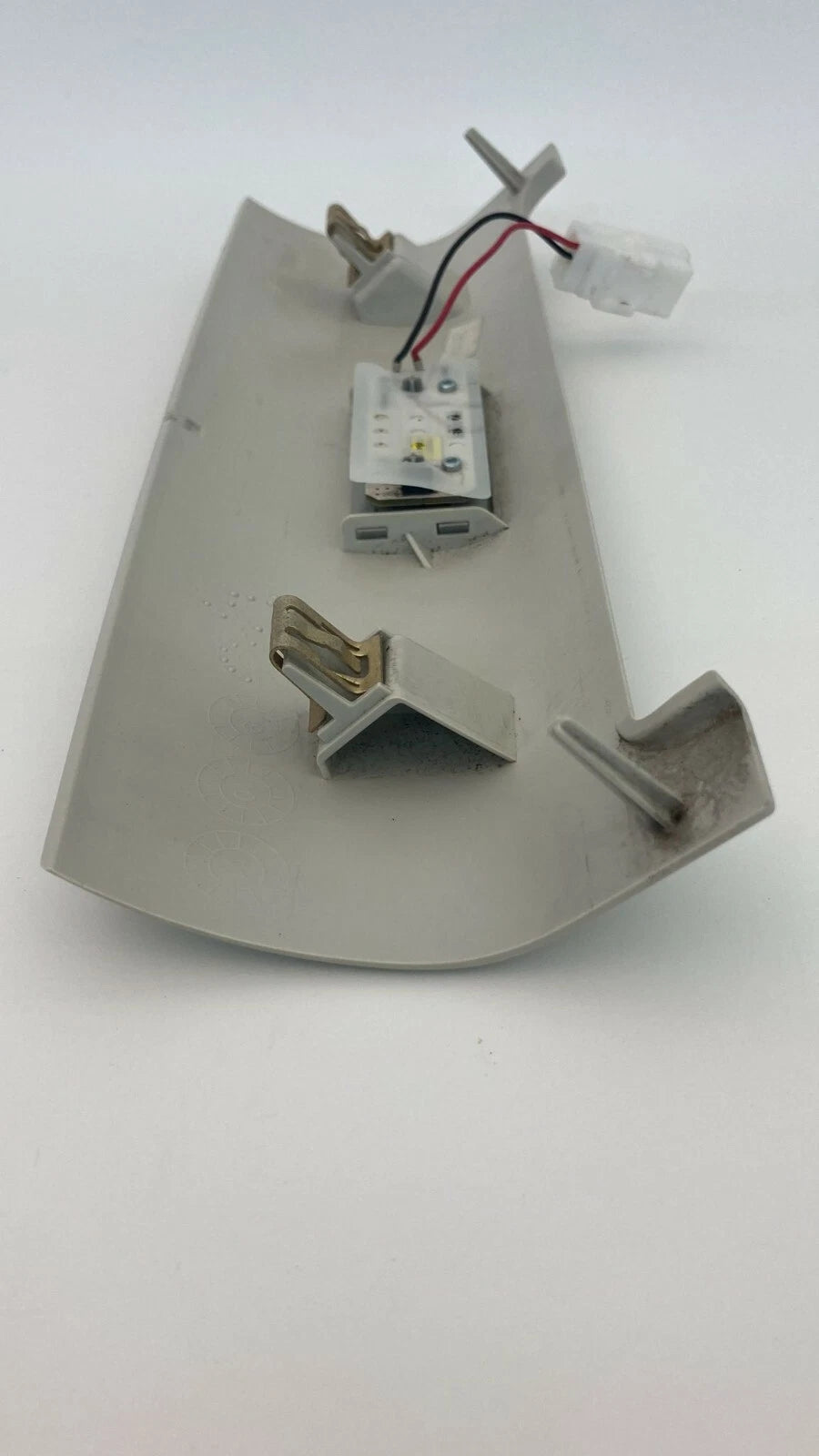 2009-2014 VOLKSWAGEN ROUTAN OVERHEAD ROOF DOME MAP LIGHT LAMP TRIM BEZEL COVER