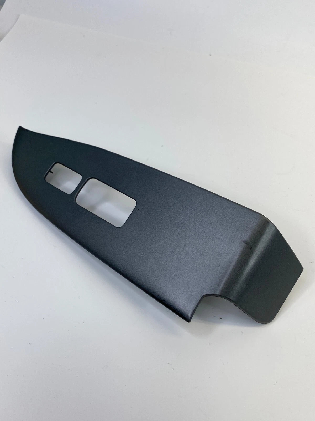 2005-2010 HONDA ODYSSEY FRONT RIGHT SIDE DOOR WINDOW SWITCH BEZEL TRIM