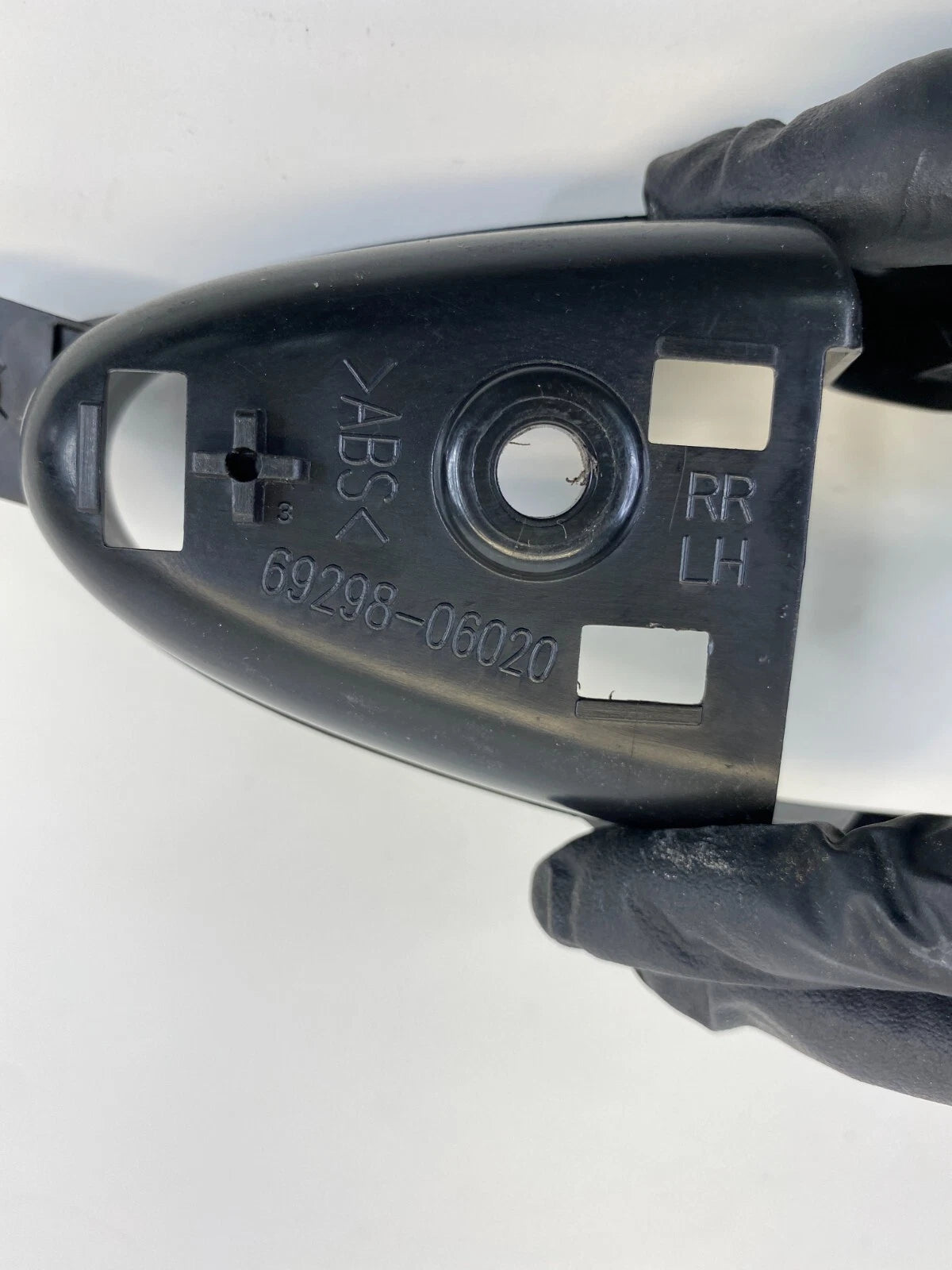 07-11 TOYOTA CAMRY REAR LEFT INTERIOR DOOR HANDLE COVER BEZEL TRIM 69298-06020