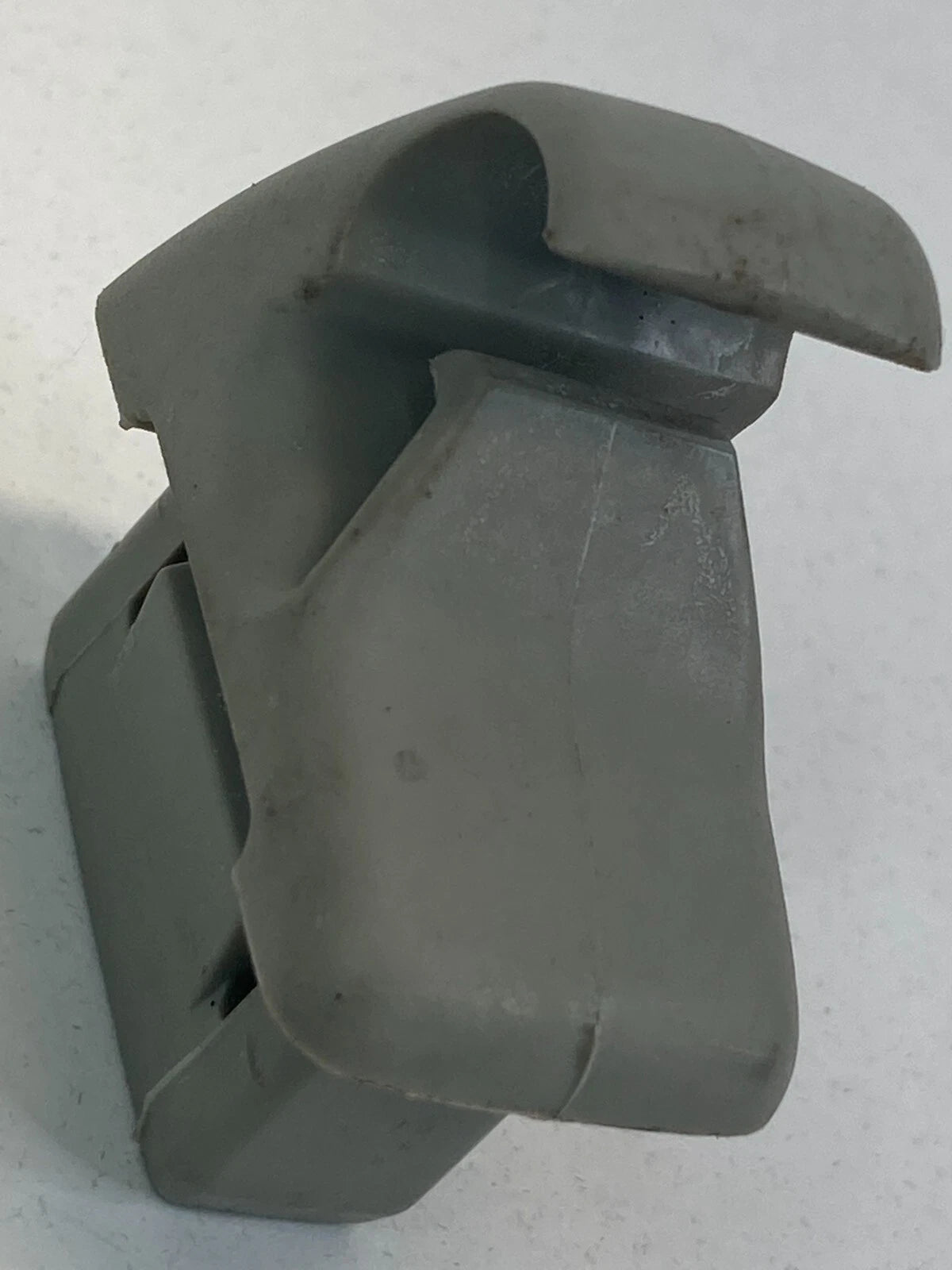 2006-2013 MITSUBISHI OUTLANDER ES SUV 4-DR SUNVISOR SUN VISOR SHADE CLIP HOLDER
