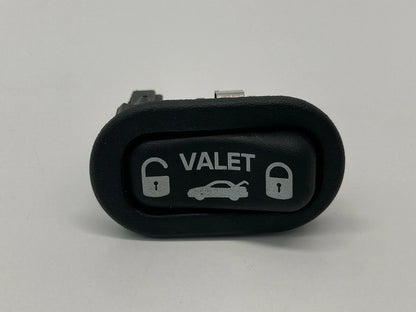 00-02 Saturn L Series Sedan Valet Button Trunk Lid Latch Switch Lock 90584802