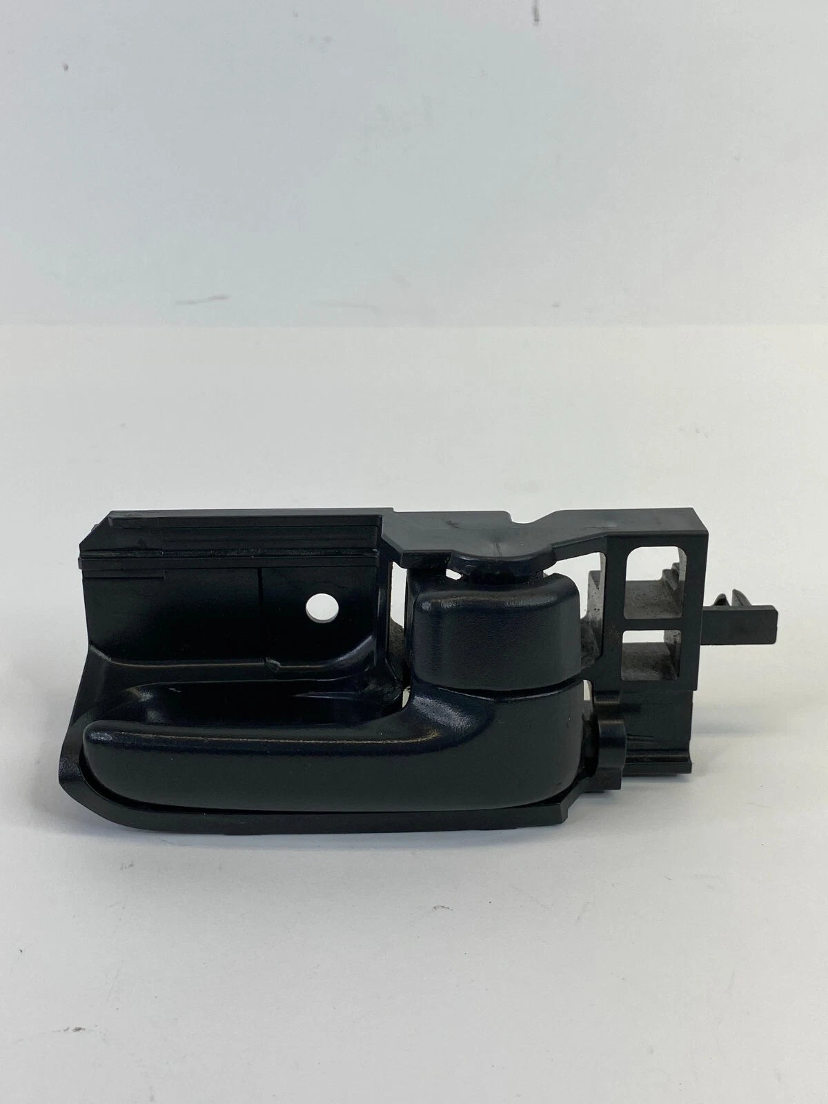 2005-2010 TOYOTA TACOMA FRONT RIGHT PASSENGER INNER DOOR HANDLE 69273-02020 OEM