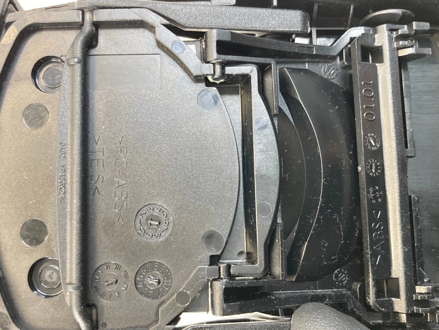 2009-2013 BMW 328i xDrive DASHBOARD LEFT DRIVER CUP HOLDER CUPHOLDER BLACK OEM