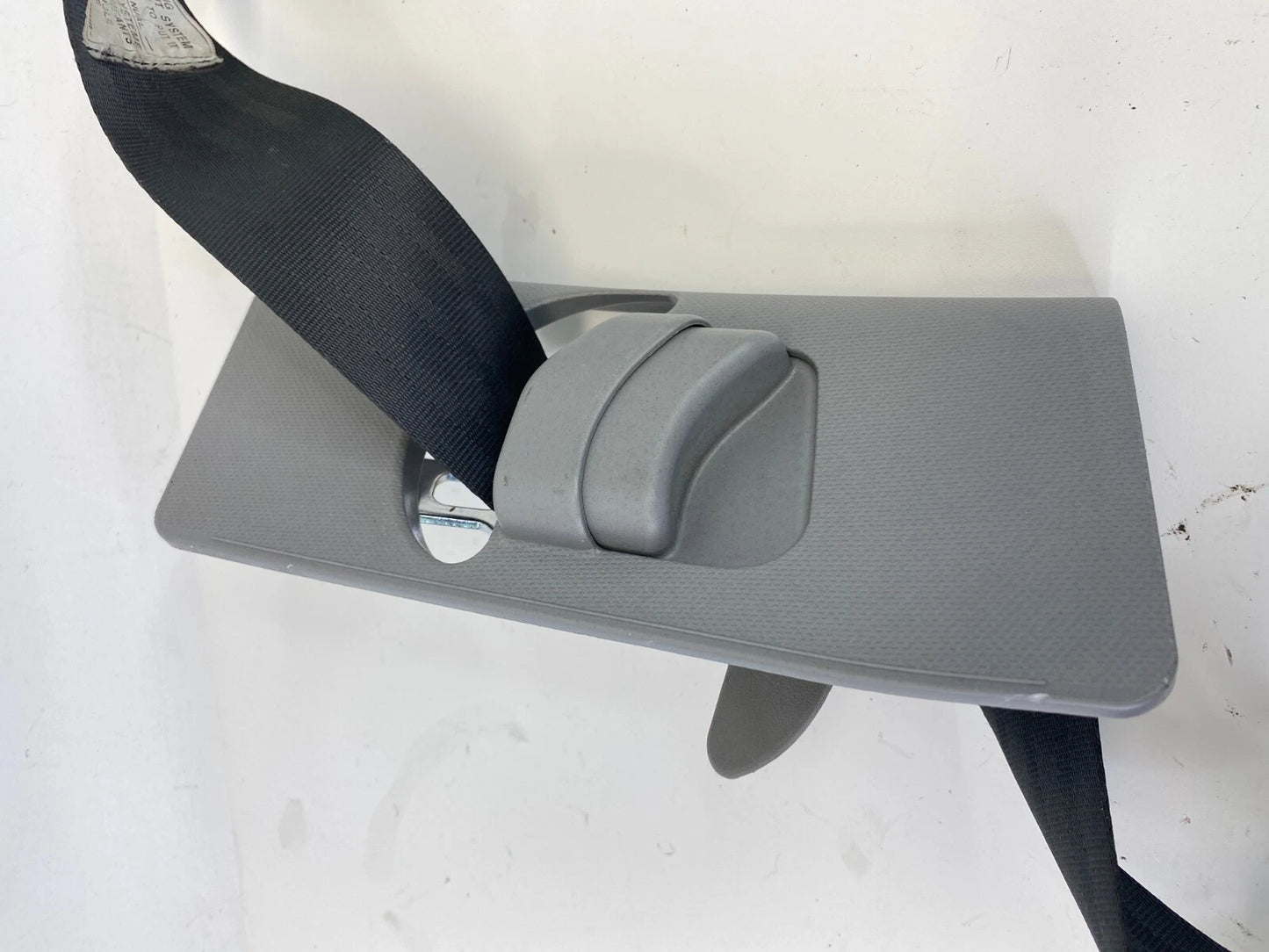 2012-2017 HYUNDAI ACCENT RIGHT FRONT SEAT BELT RETRACTOR FR RH 88880-1R600RY OEM