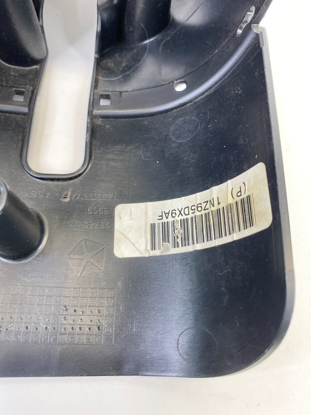 2011-2016 Chrysler Town & Country Steering Column Upper & Lower Trim 1NZ95TRMAF