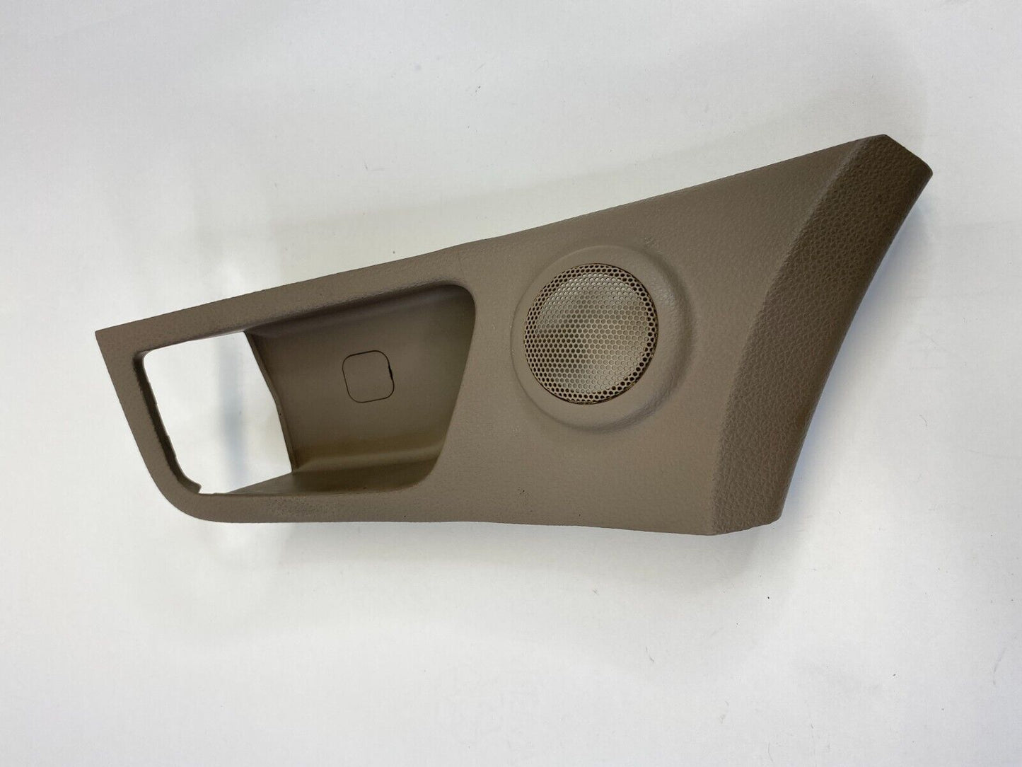 2005-2010 Kia Sportage Front Left Side Inner Door Handle Trim Bezel 83611-1F010