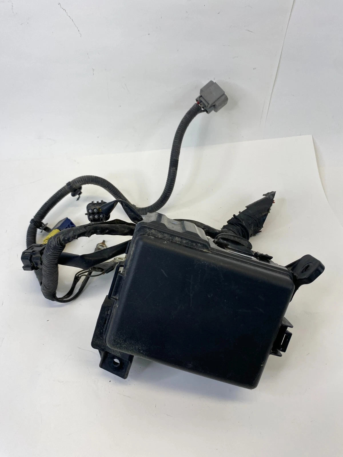 2016 2017 KIA RIO ENGINE ROOM FUSE RELAY BOX UNIT ASSEMBLY 91952-1W330 OEM