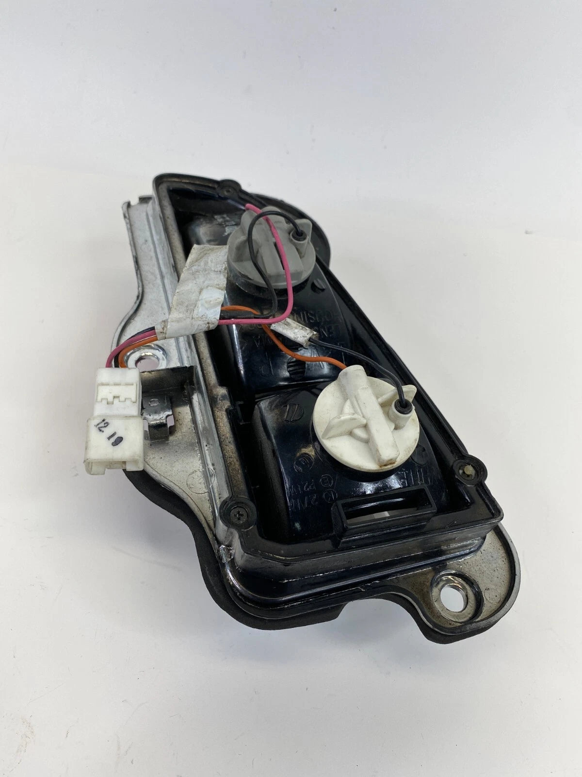 2001-2006 HYUNDAI ELANTRA HATCHBACK RIGHT SIDE REVERSE BACKUP LIGHT BACK UP LAMP