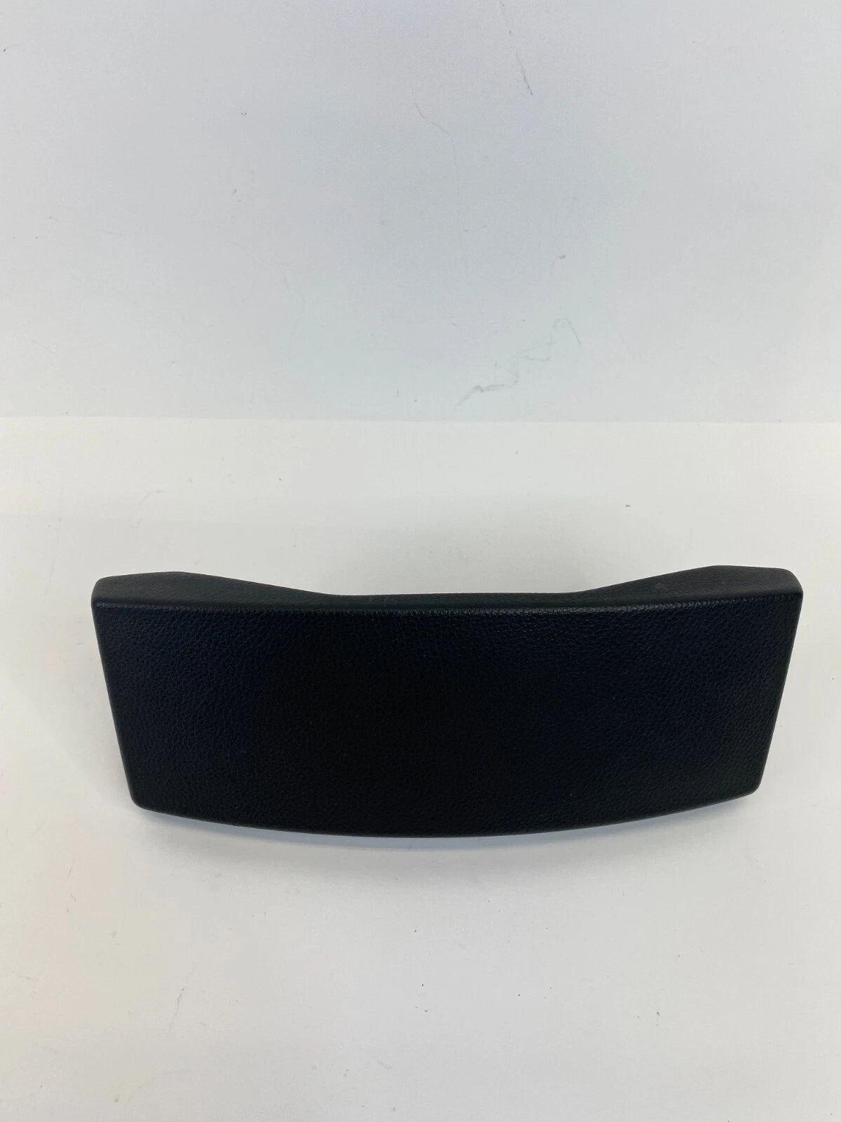 04-07 BMW 530I 525I REAR CENTER CONSOLE ARMREST TRIM PANEL BEZEL 7060174 OEM