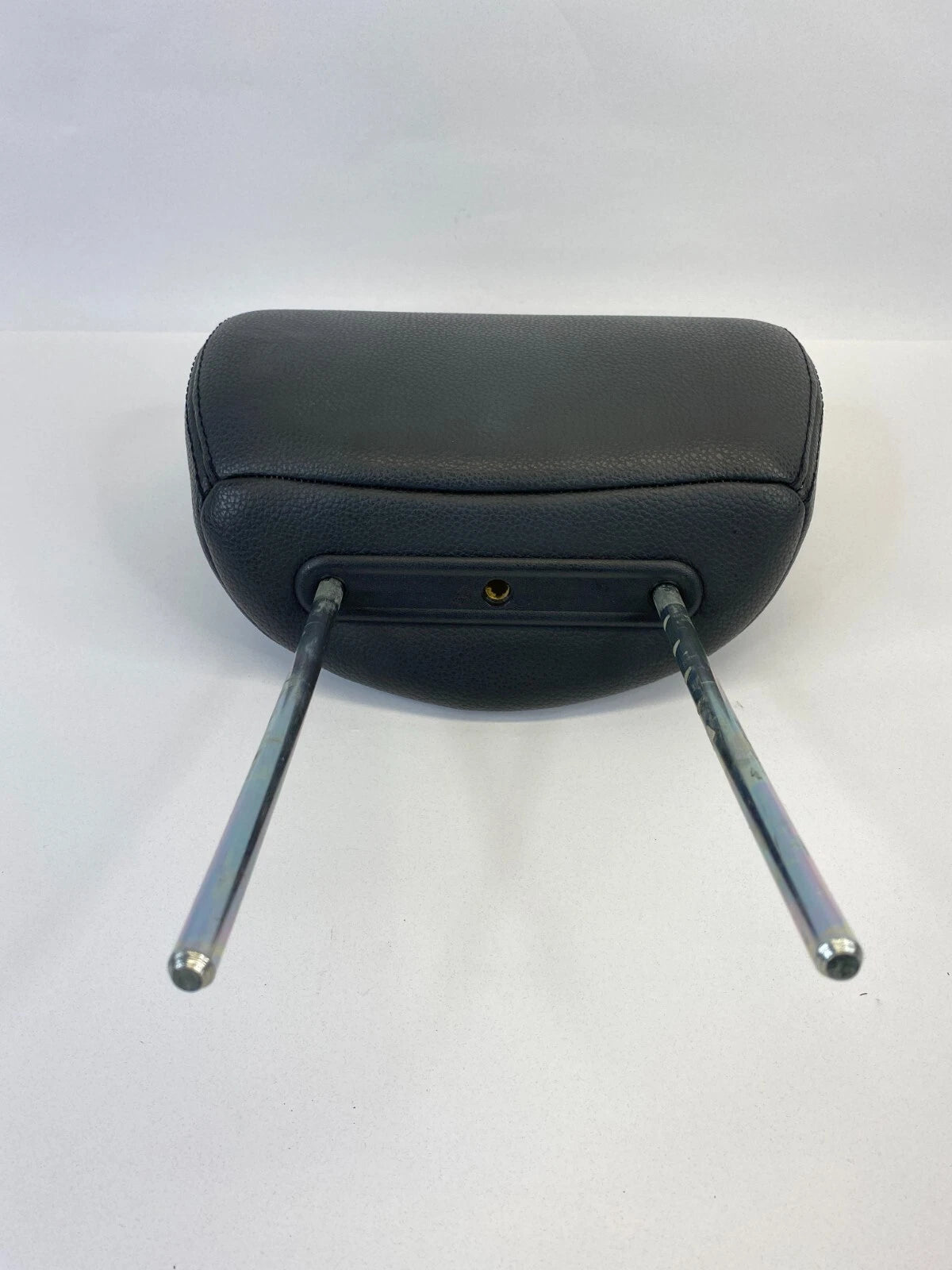 2004-2007 MITSUBISHI GALANT SEDAN FRONT RIGHT FR RH SEAT HEADREST HEAD REST OEM