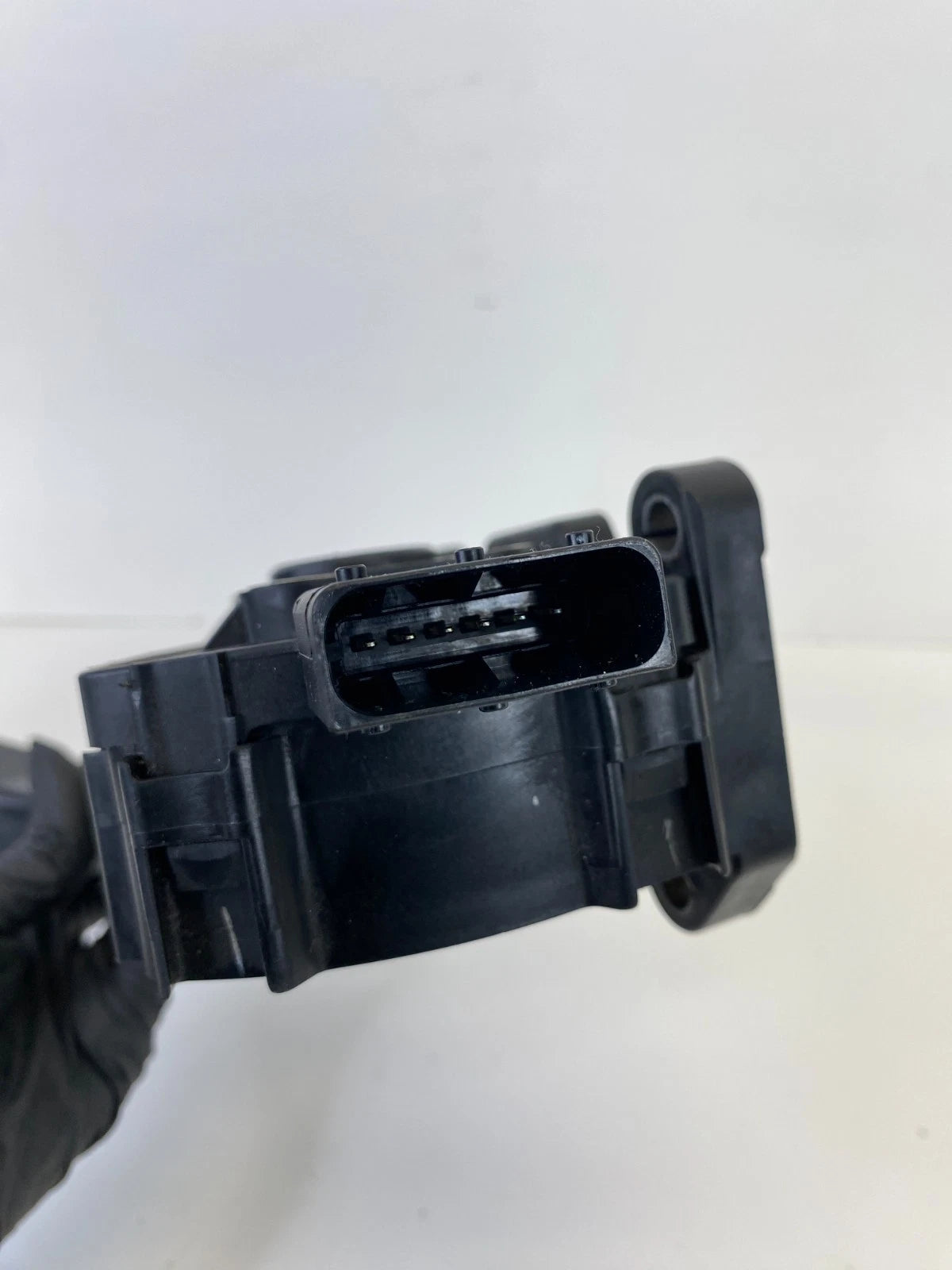 2012-2019 FIAT 500 1.4L AT ACCELERATOR GAS PEDAL 68073429AA