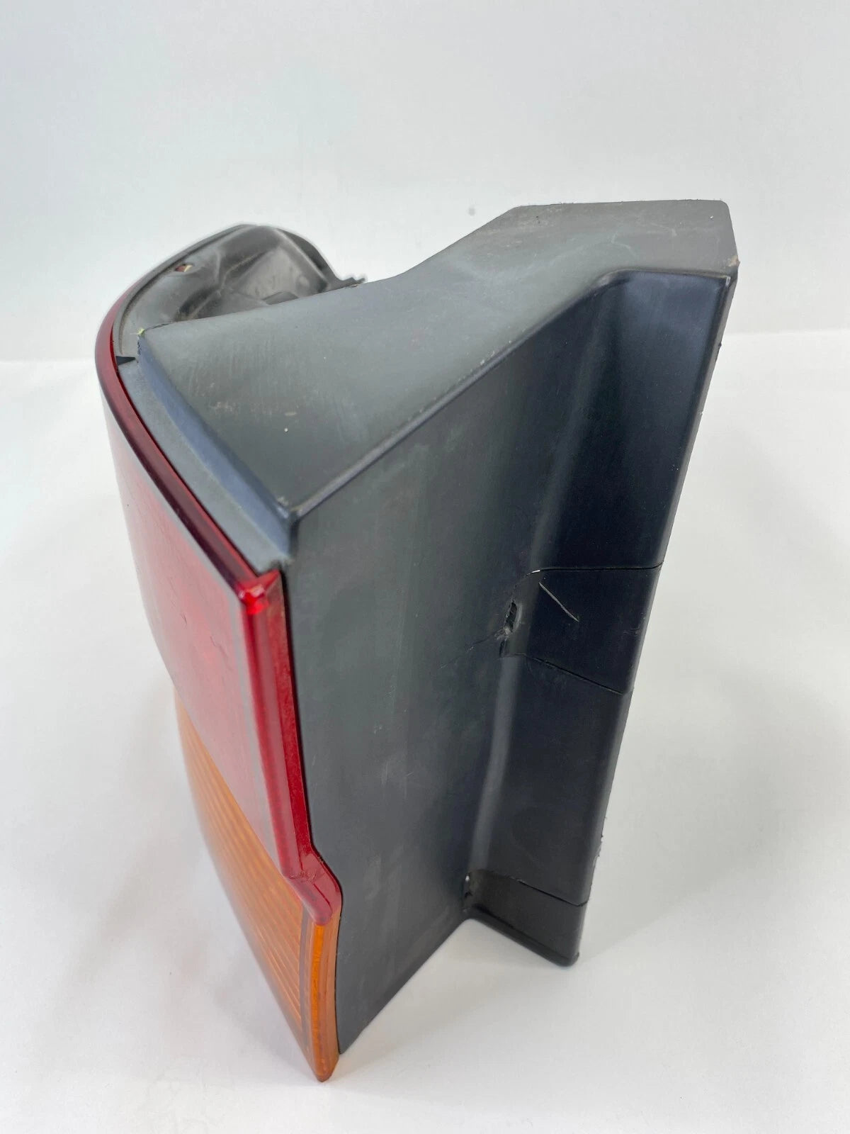 2002-2004 HONDA ODYSSEY REAR LEFT DRIVER SIDE TAIL LIGHT OUTER TAILLIGHT OEM