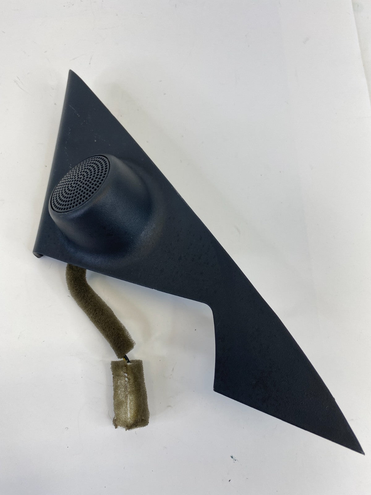 06-10 Kia Optima Front Left Side Tweeter Speaker Corner Cover Bezel 87650-2G020