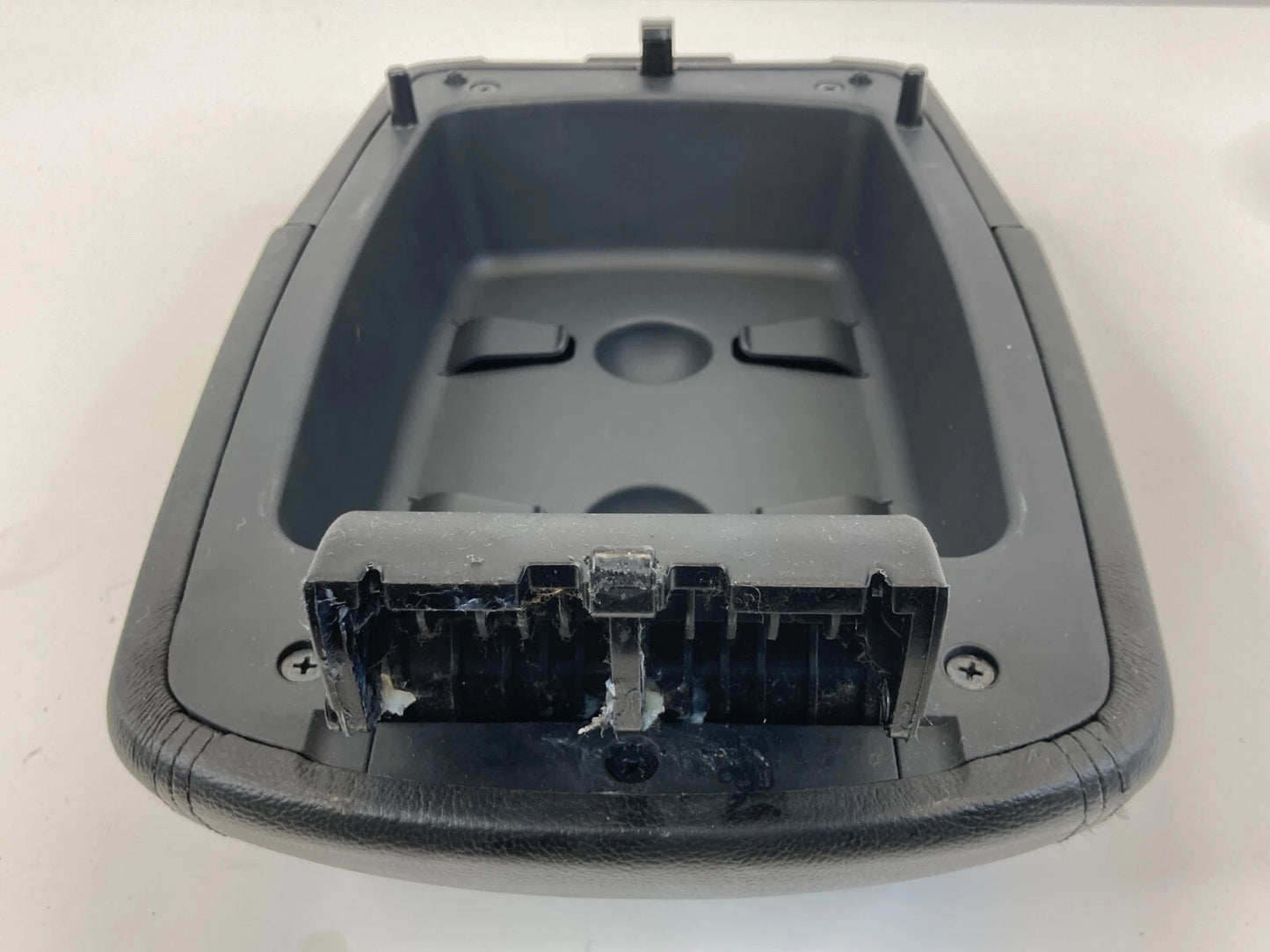 2013-2016 HYUNDAI SANTA FE CENTER CONSOLE ARMREST LID COVER ASSEMBLY LATCH OEM