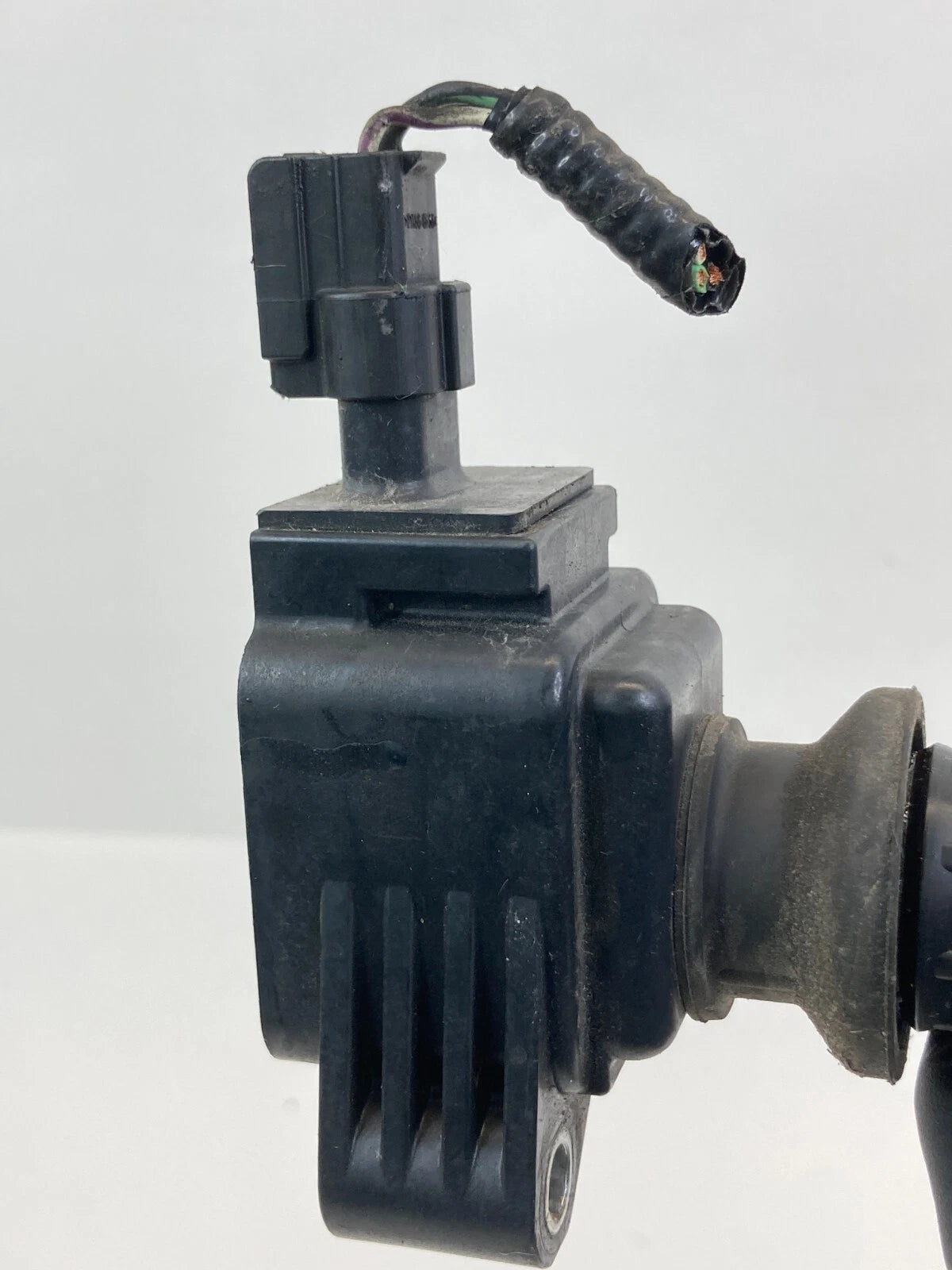 2012-2018 FORD FOCUS 2012-2019 EXPLORER 2.0L 16V ENGINE IGNITION COIL OEM