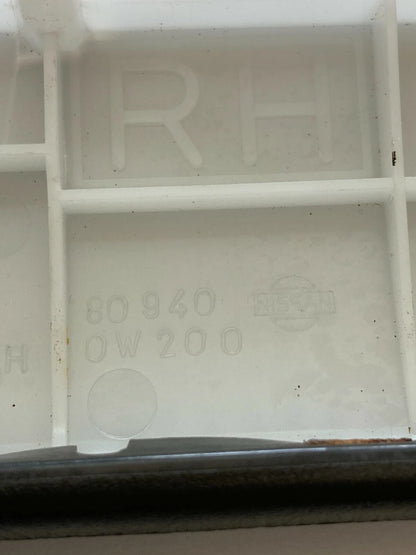 1996-1999 NISSAN PATHFINDER FRONT RIGHT DOOR ARMREST PAD REST OEM