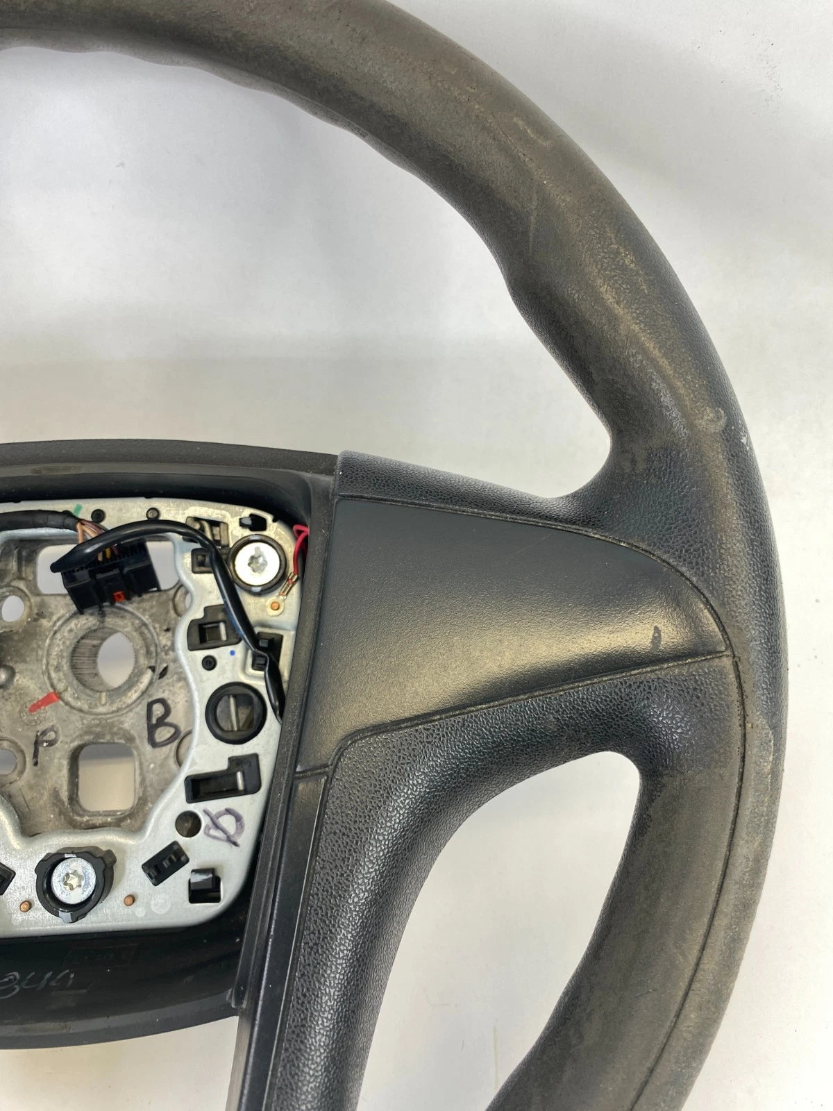2010 2011 CHEVROLET EQUINOX STEERING WHEEL W/ CRUISE CONTROL BLACK OEM