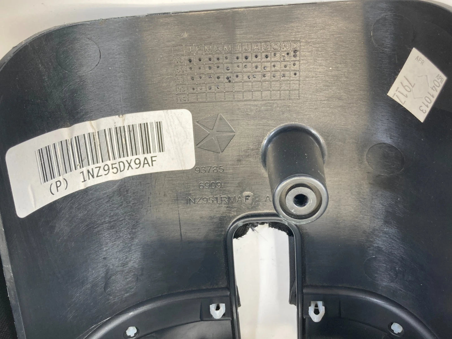 11-16 CHRYSLER TOWN & COUNTRY STEERING COLUMN UPPER LOWER COVER TRIM 1NZ95TRMAF