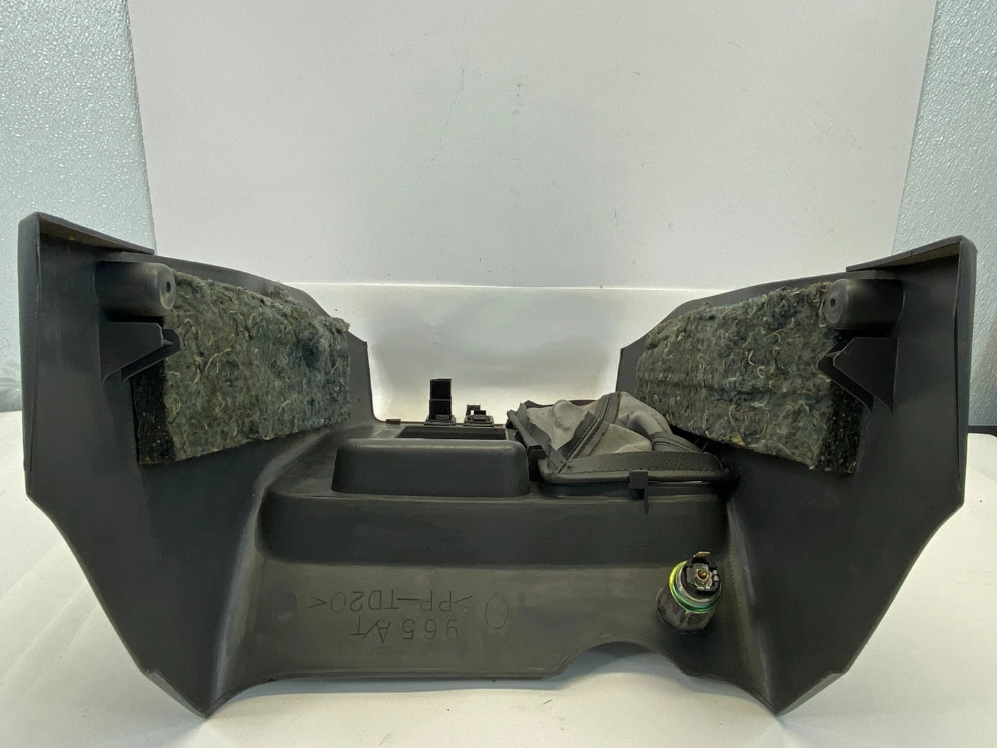 19-02 ISUZU TROOPER CENTER CONSOLE SHIFTER TRIM BEZEL W/ WINTER POWER SWITCH OEM