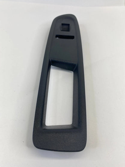 09-12 CHEVY TRAVERSE FRONT RIGHT DOOR WINDOW SWITCH BEZEL COVER TRIM 25868362