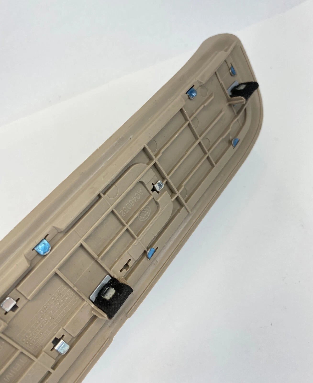 2005-2010 KIA SPORTAGE REAR LEFT DOOR STEP SCUFF SILL PLATE TRIM 85886-1F000 OEM