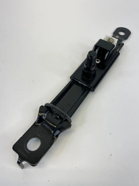 2007-2012 HYUNDAI SANTA FE FRONT RIGHT PASSENGER SEAT BELT HEIGHT ADJUSTER OEM