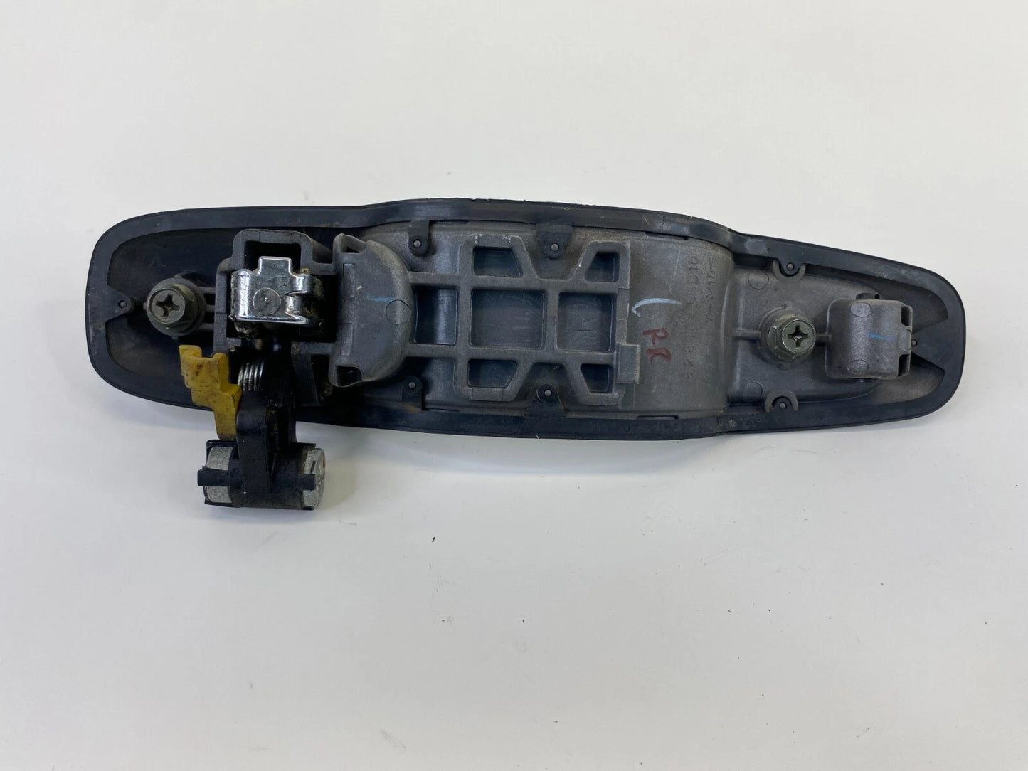 2003-2006 SUZUKI XL-7 REAR RIGHT SIDE EXTERIOR DOOR HANDLE 82810-65D10 OEM
