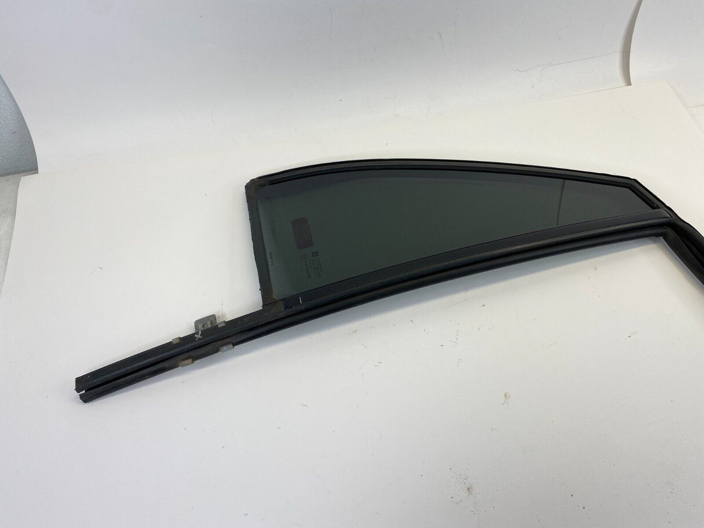 2008-2017 Buick Enclave Rear Right Side Door Vent Quarter Window Glass