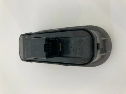 2007 2008 07 08 HYUNDAI ENTOURAGE REAR WINDOW CONTROL SWITCH 202006138 OEM