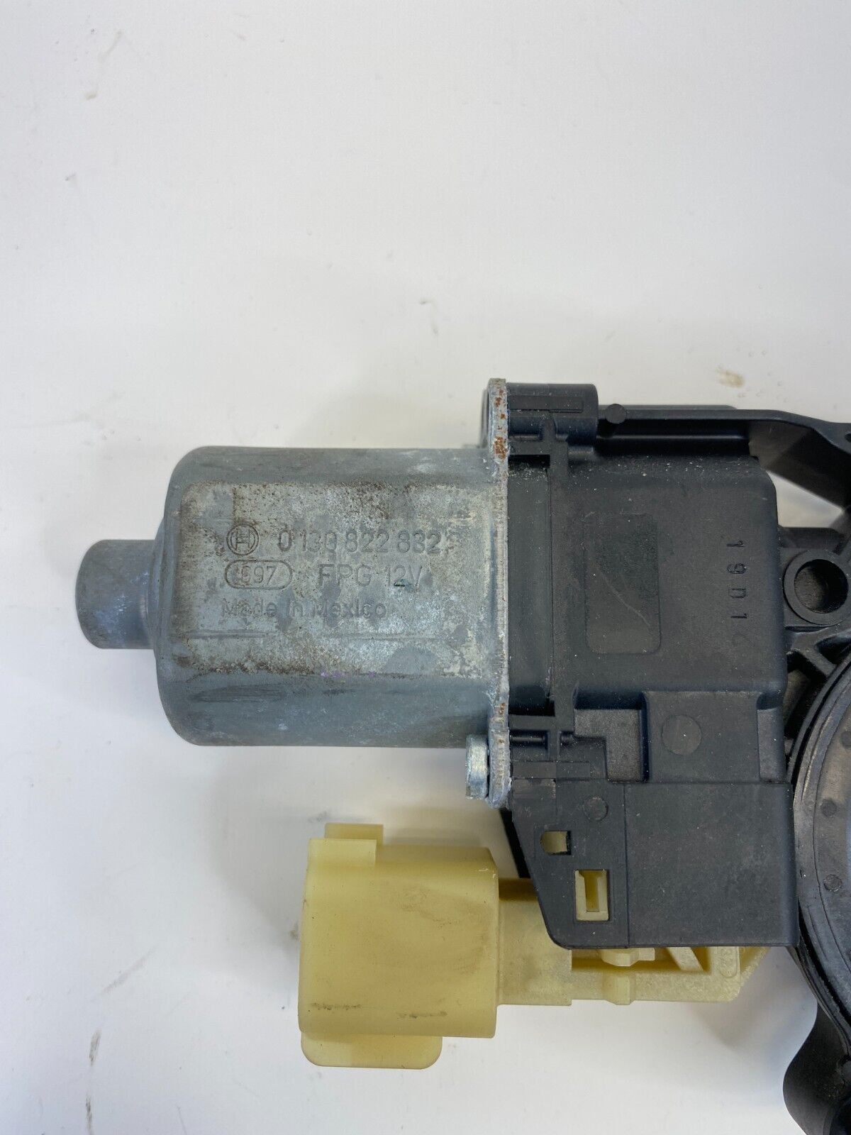 2013-2020 Ford Fusion Rear Left Back Side Power Window Motor 0130822832