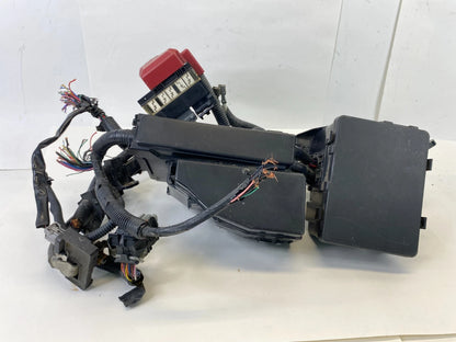 2013-2015 NISSAN ALTIMA 2.5L ENGINE COMPARTMENT FUSE BOX W/ BATTERY TERMINAL OEM