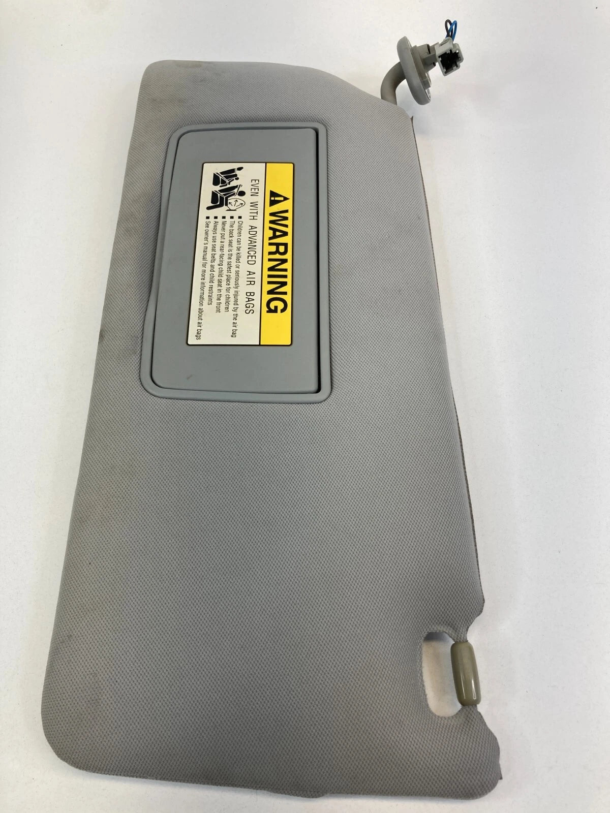 2005-2007 HONDA ODYSSEY LEFT DRIVER SIDE SUNVISOR SUN VISOR W ILLUMINATION