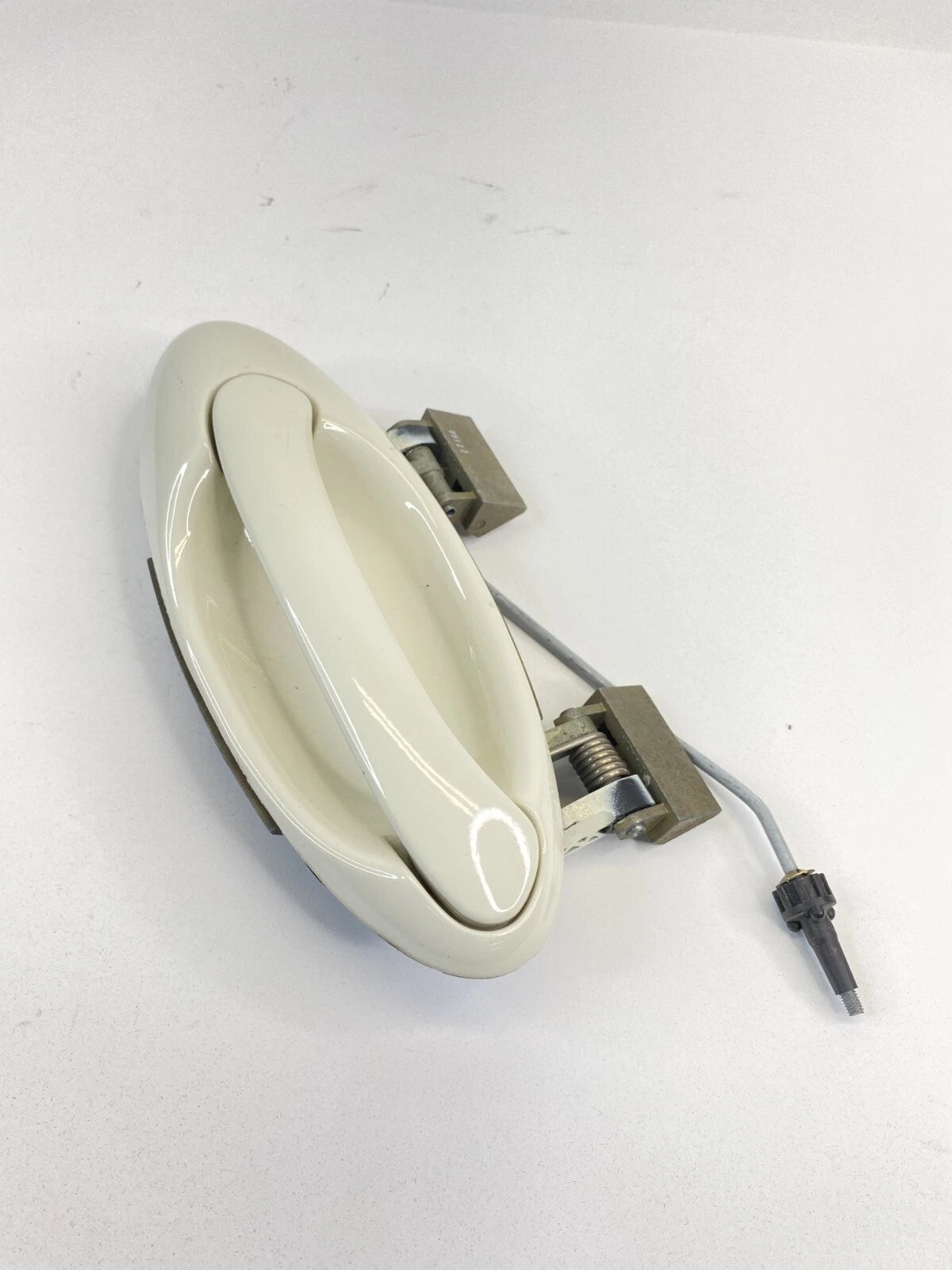 2006-2009 SAAB 9-5 95 FRONT RIGHT PASSENGER SIDE EXTERIOR DOOR HANDLE 5510136