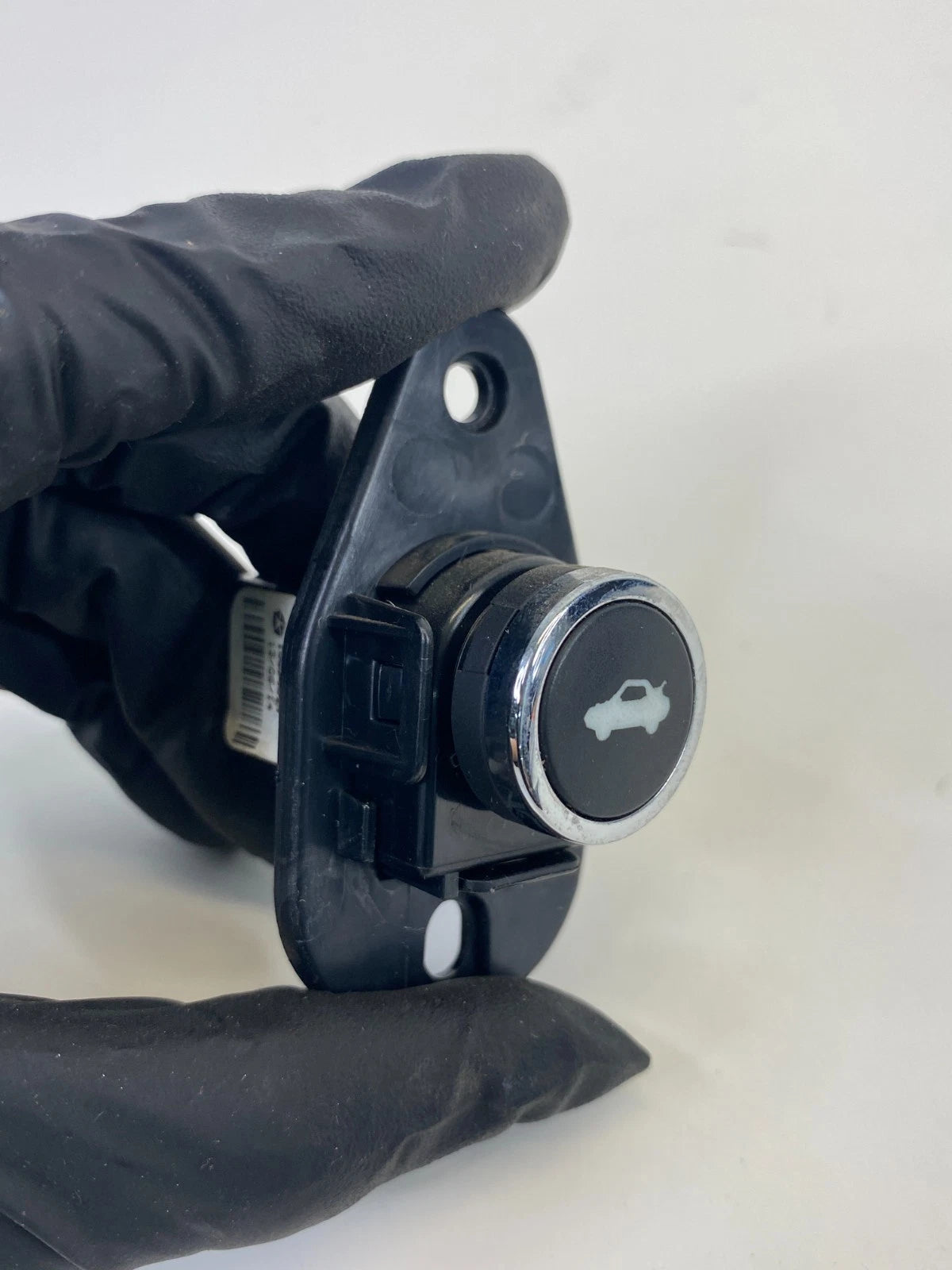 2015-2017 Chrysler 200 Rear Trunk Deck Lid Release Open Control Switch 68141864A