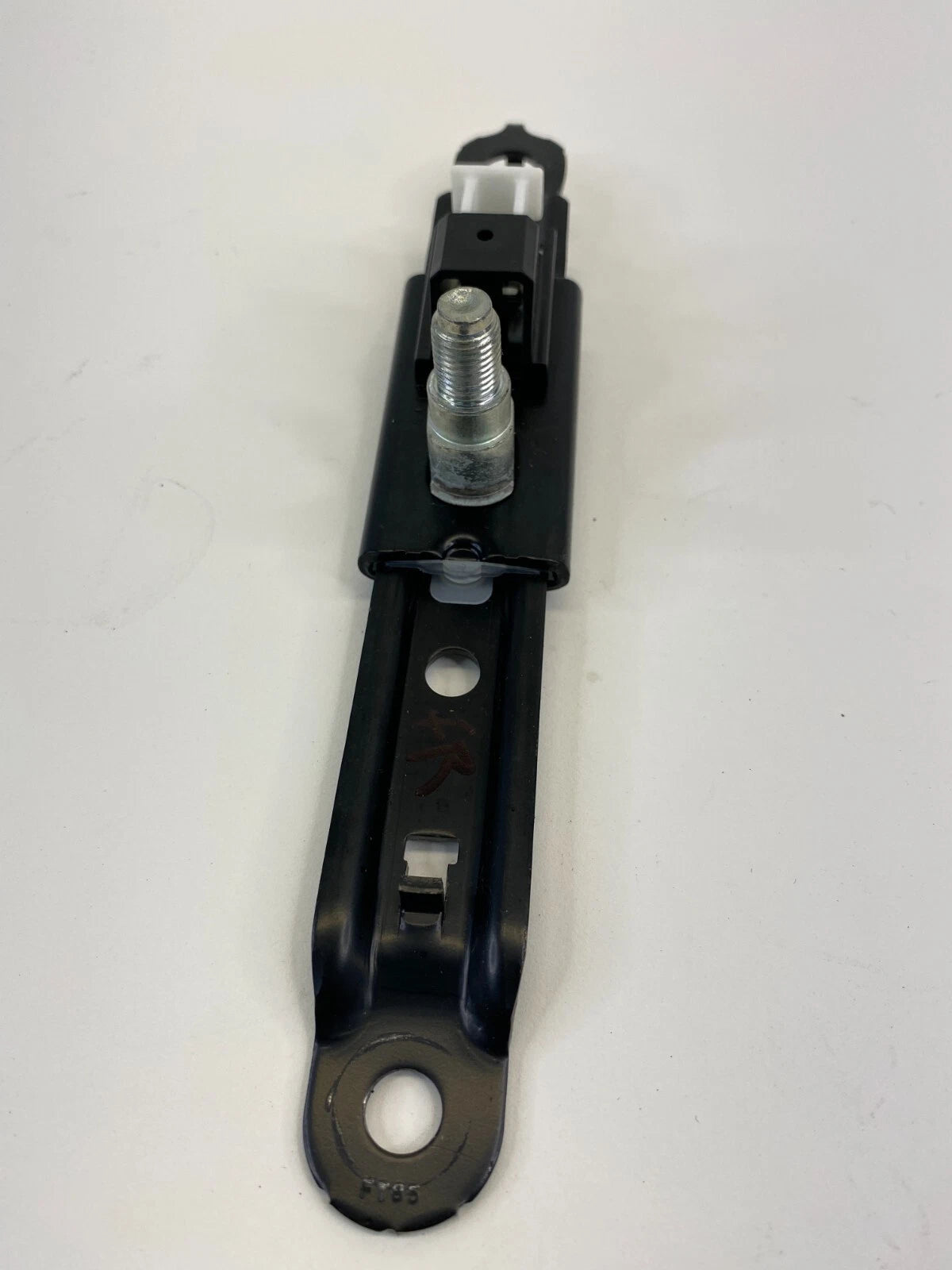 2006-2011 TOYOTA RAV4 FRONT RIGHT SIDE SEAT BELT HEIGHT ADJUSTER E563003 OEM