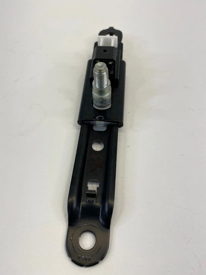 2006-2011 TOYOTA RAV4 FRONT RIGHT SIDE SEAT BELT HEIGHT ADJUSTER E563003 OEM