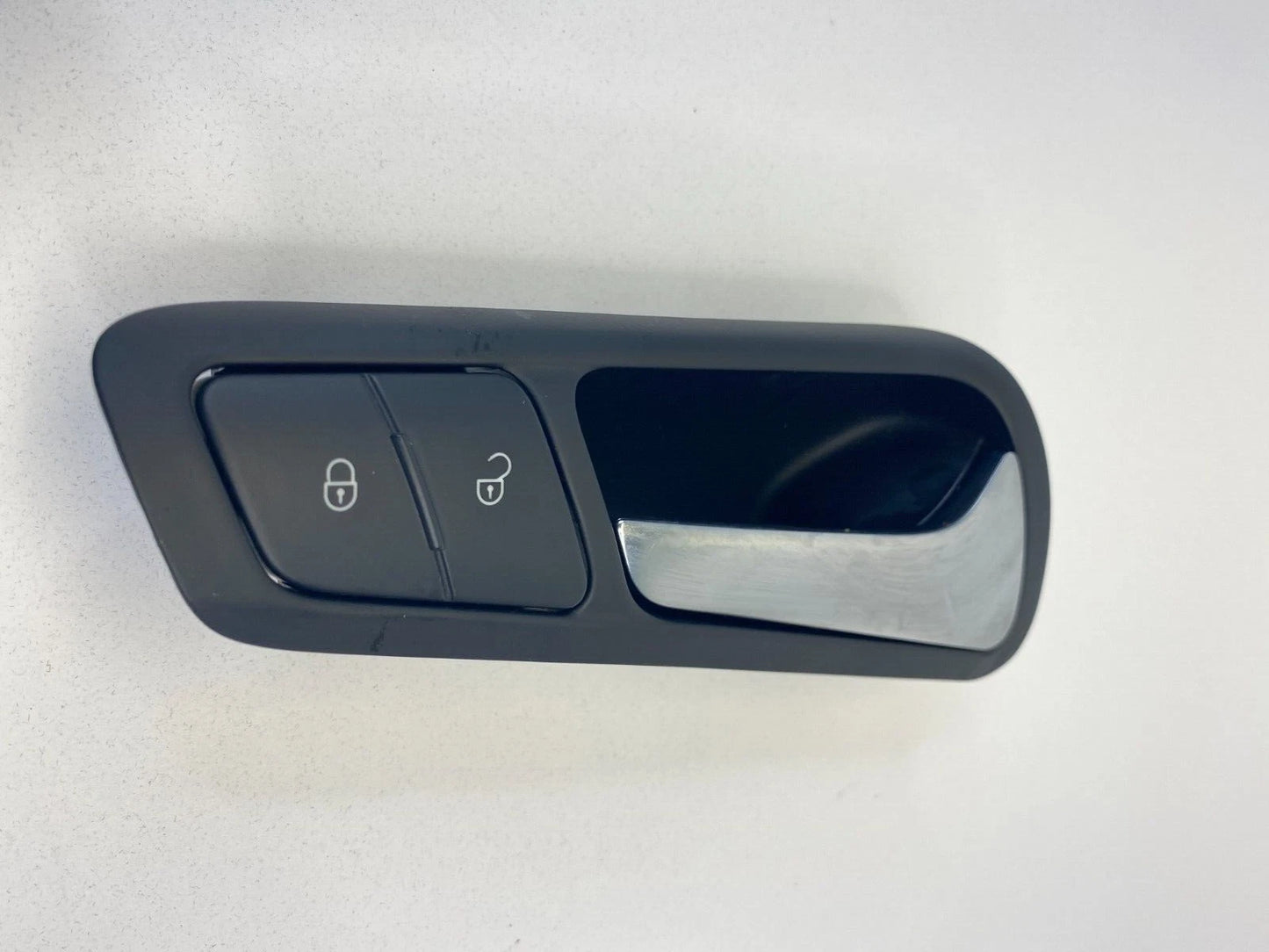 08-10 VOLKSWAGEN PASSAT FRONT RIGHT INNER DOOR HANDLE W/ LOCK SWITCH 3C2837114