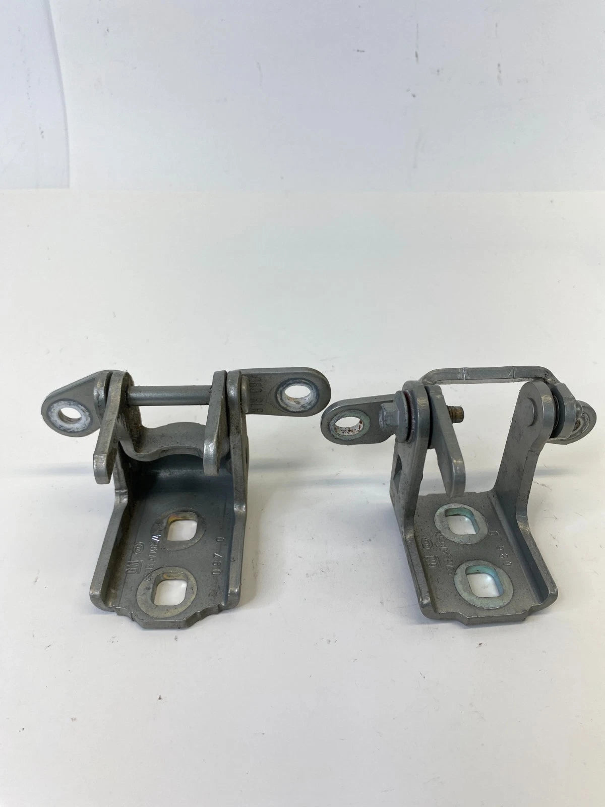 2011-2017 BUICK REGAL REAR RIGHT SIDE DOOR UPPER & LOWER HINGE SET PAIR OEM