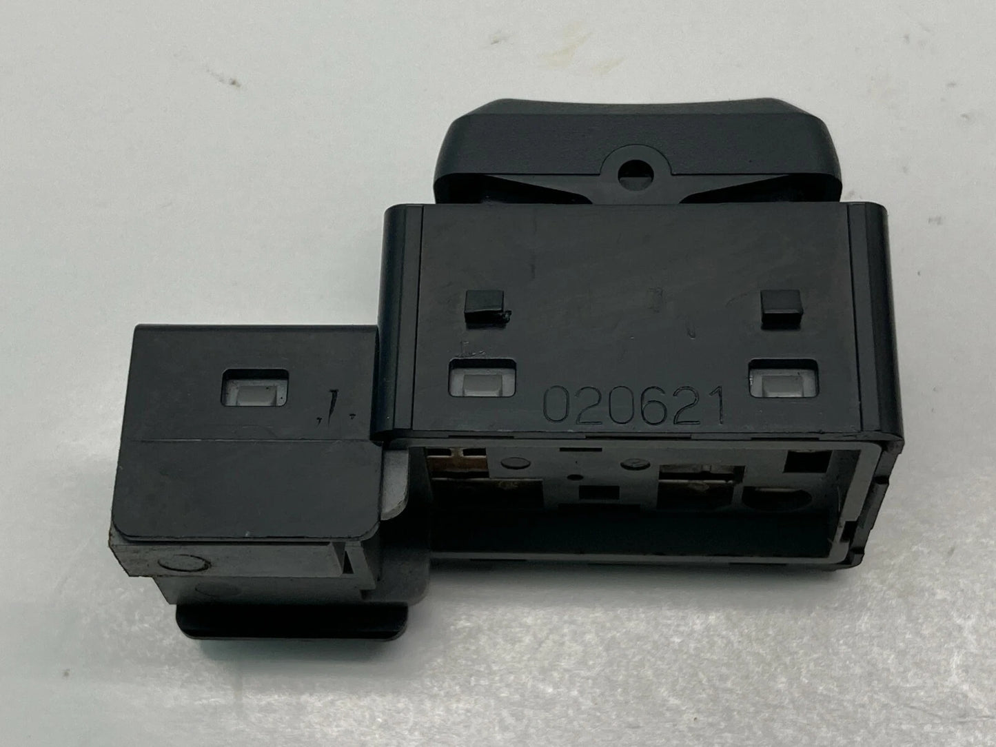 2000 2001 2002 LINCOLN LS FRONT LEFT DRIVER DOOR LOCK SWITCH XW4T-14017-A OEM