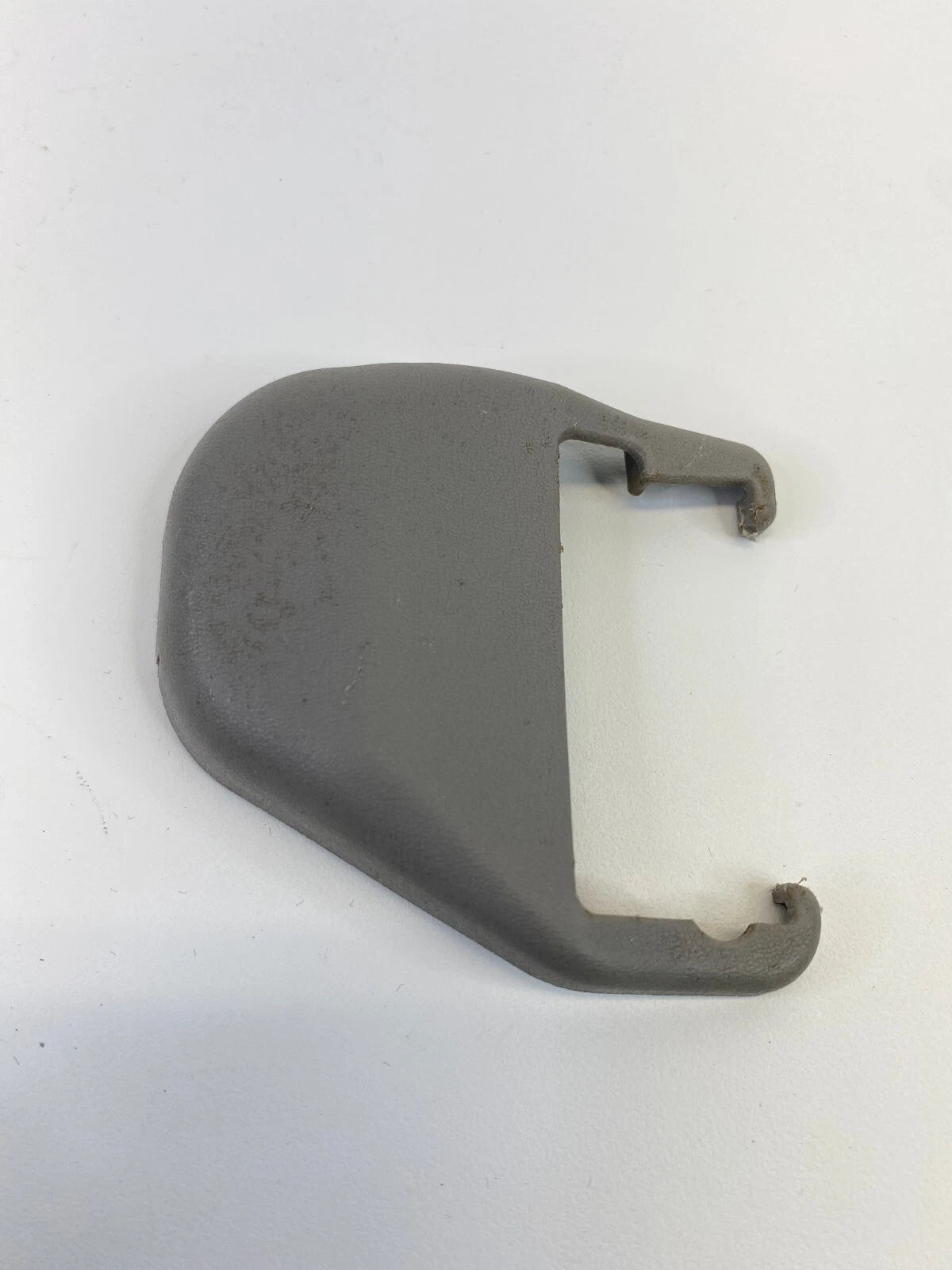 2002 2003 02 03 LEXUS ES300 FRONT LEFT SEAT TRACK END COVER CAP TRIM OEM