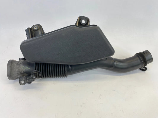 2010 2011 TOYOTA PRIUS 1.8L ENGINE AIR INSTAKE RESONATOR ASSY 17750-37010 OEM